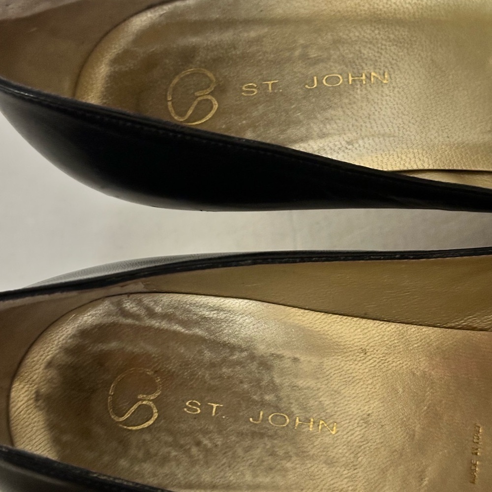 St.John navy blue/gold pointed heels size 38 - Picture 13 of 13